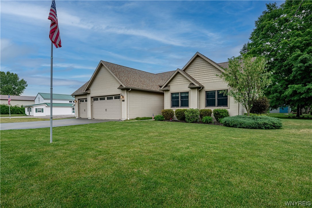 3075 Lockport Olcott Road Newfane, NY 14108 - Photo 3 of 47