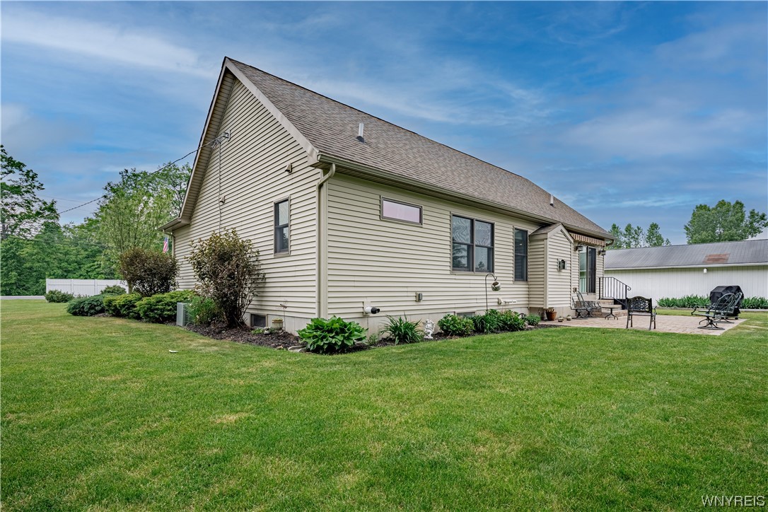 3075 Lockport Olcott Road Newfane, NY 14108 - Photo 6 of 47