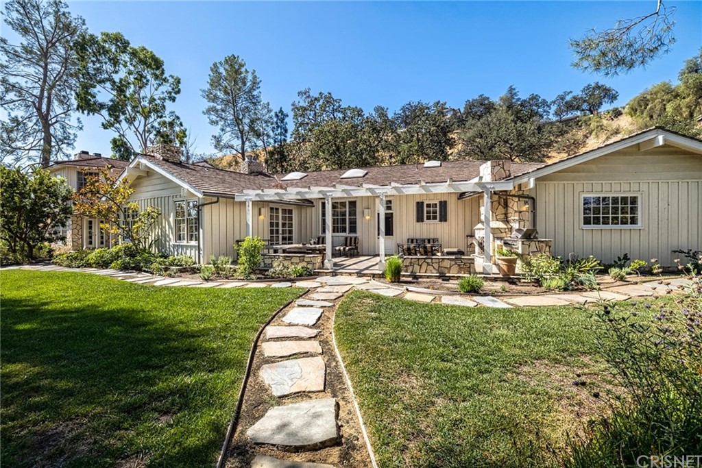 5537 Round Meadow Road Hidden Hills, CA 91302 - Photo 1 of 43