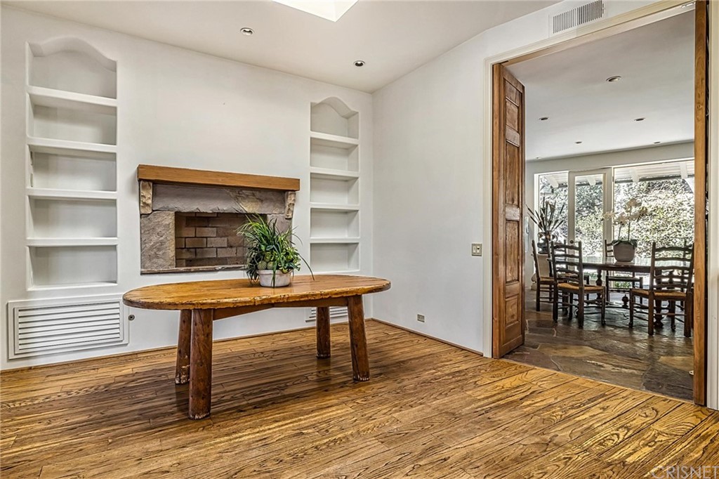 5537 Round Meadow Road Hidden Hills, CA 91302 - Photo 17 of 43