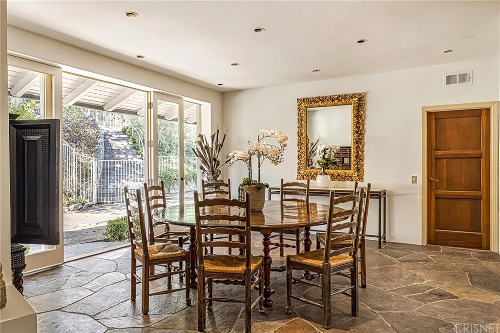 5537 Round Meadow Road Hidden Hills, CA 91302 - Photo 18 of 43