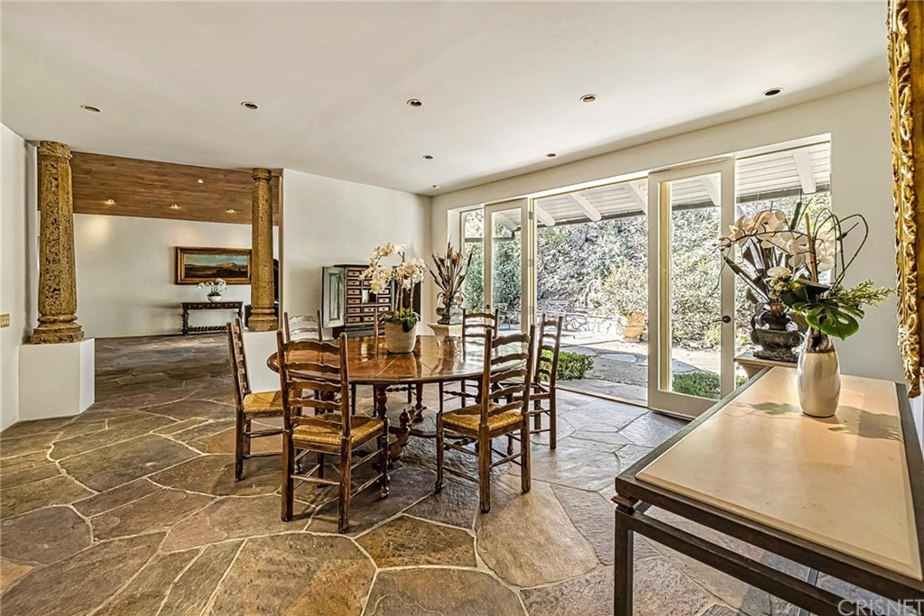 5537 Round Meadow Road Hidden Hills, CA 91302 - Photo 19 of 43