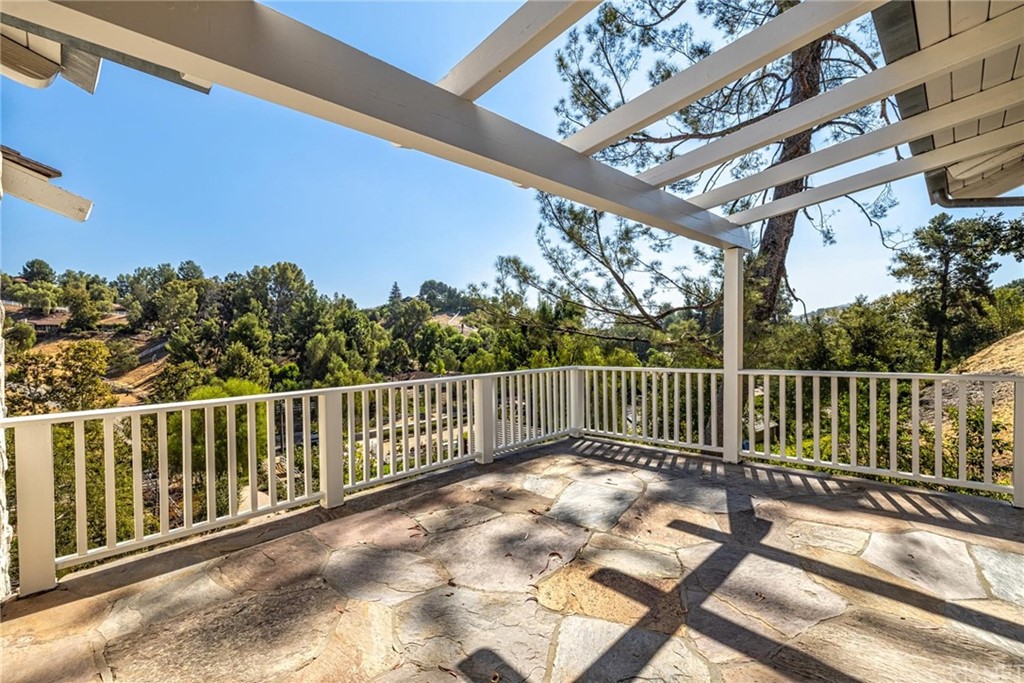 5537 Round Meadow Road Hidden Hills, CA 91302 - Photo 23 of 43