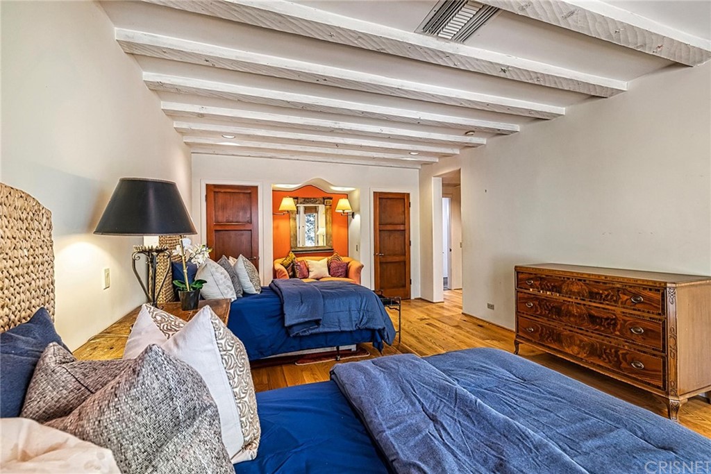 5537 Round Meadow Road Hidden Hills, CA 91302 - Photo 25 of 43