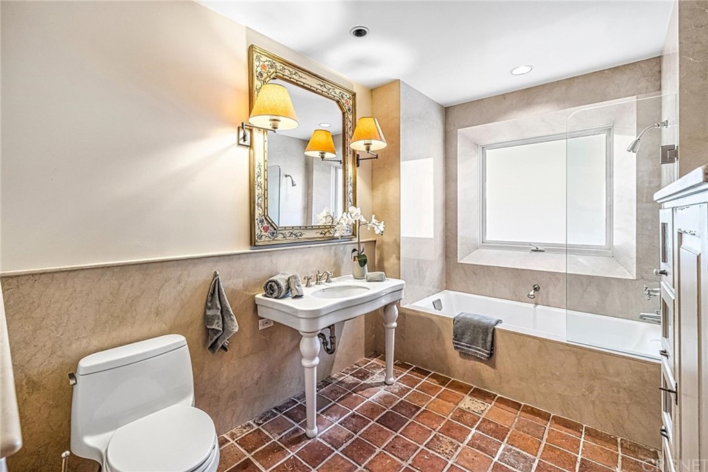 5537 Round Meadow Road Hidden Hills, CA 91302 - Photo 27 of 43