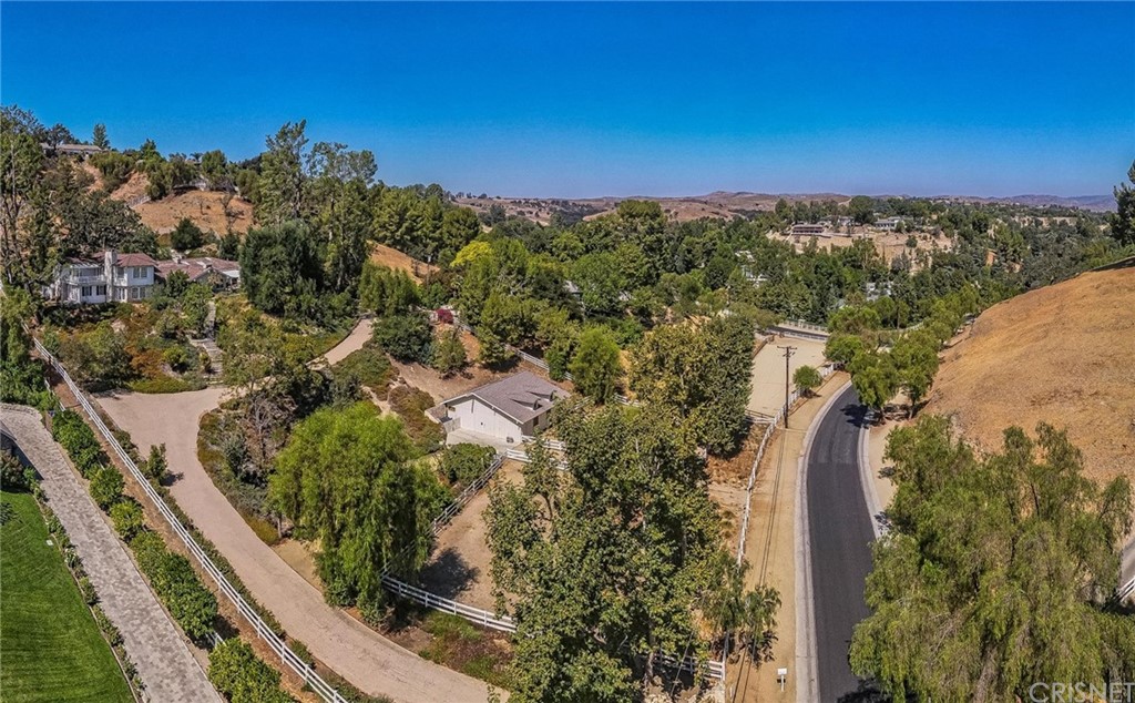 5537 Round Meadow Road Hidden Hills, CA 91302 - Photo 4 of 43