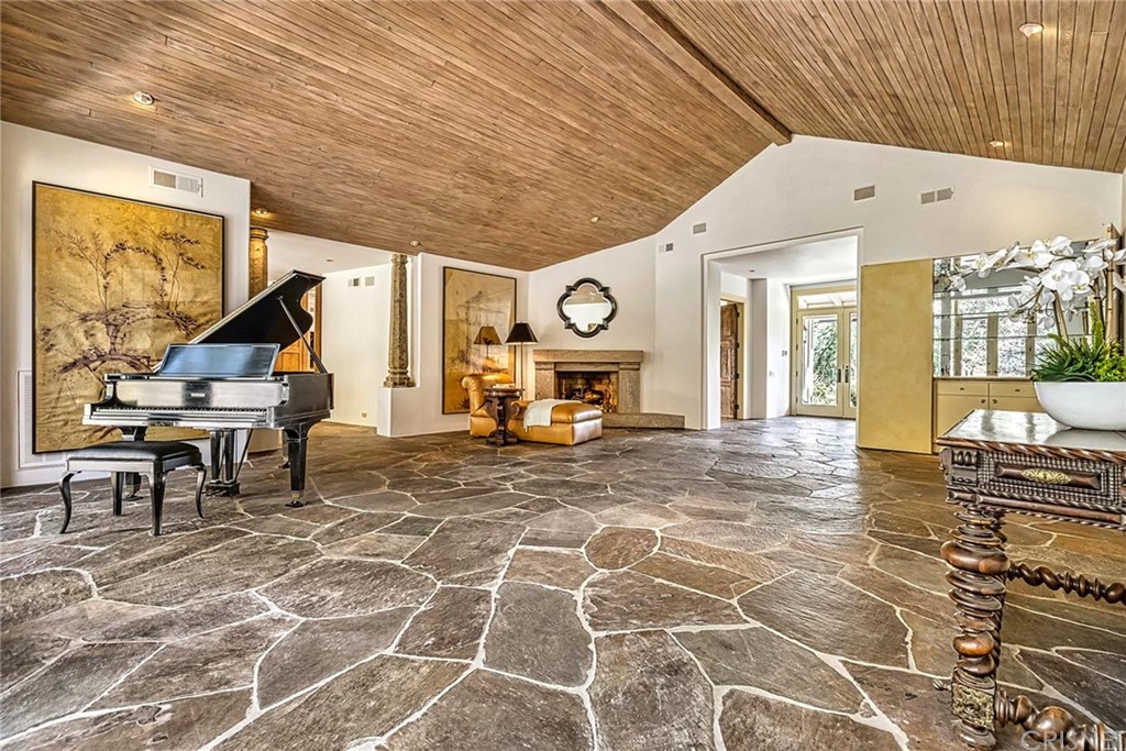 5537 Round Meadow Road Hidden Hills, CA 91302 - Photo 7 of 43