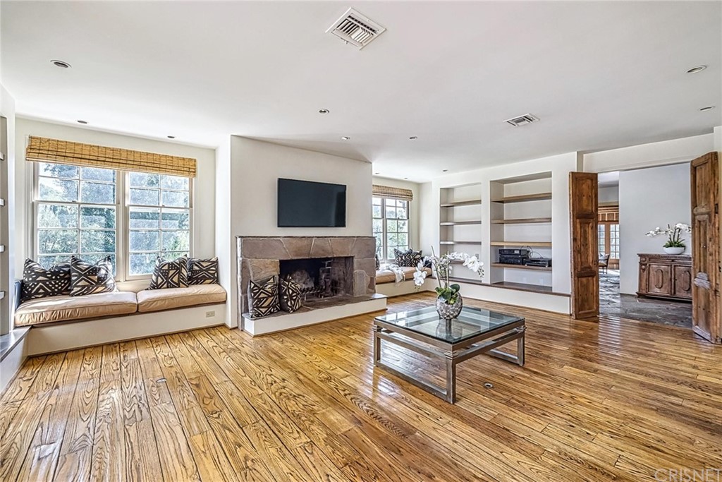 5537 Round Meadow Road Hidden Hills, CA 91302 - Photo 9 of 43