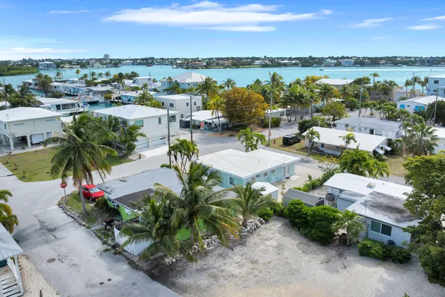 $699,000 | 487 116th Street Ocean, Marathon, FL 33050