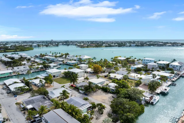 $699,000 | 487 116th Street Ocean, Marathon, FL 33050