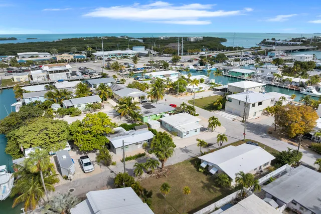 $699,000 | 487 116th Street Ocean, Marathon, FL 33050