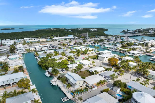 $699,000 | 487 116th Street Ocean, Marathon, FL 33050