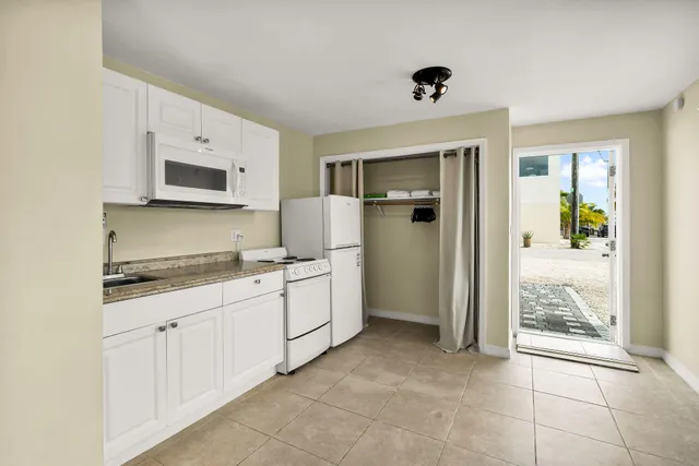 $699,000 | 487 116th Street Ocean, Marathon, FL 33050