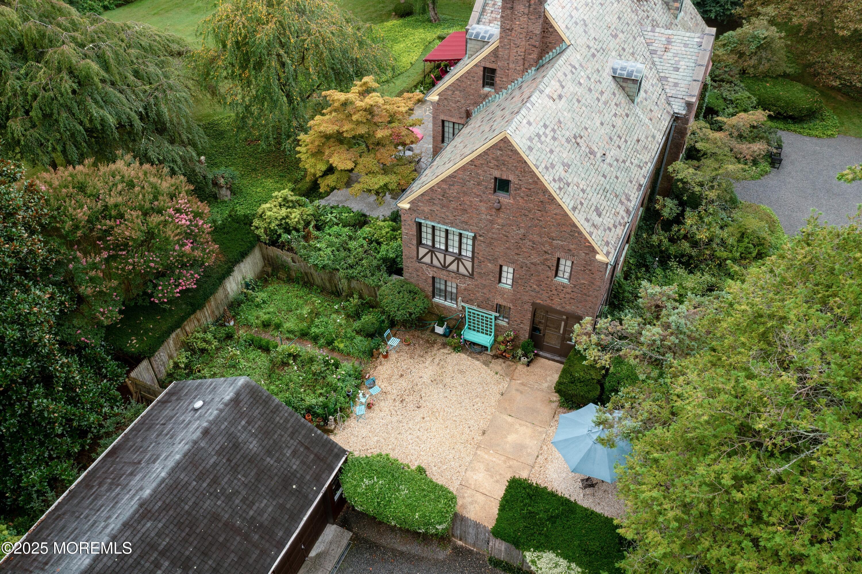 14 Fair Haven Road Rumson, NJ 07760 - Photo 5 of 51 an aerial view of a house