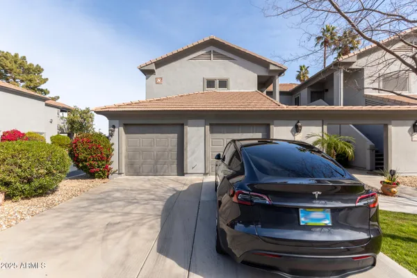 $365,000 | 7401 West Arrowhead Clubhouse Drive, Unit 1023, Glendale, AZ 85308