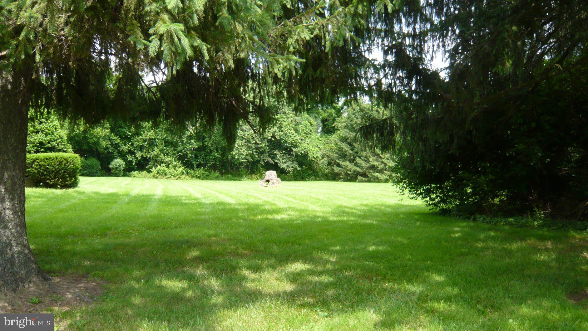 2729 # 1a Township Line Road Eagleville, PA 19403 - Photo 14 of 15 Yard