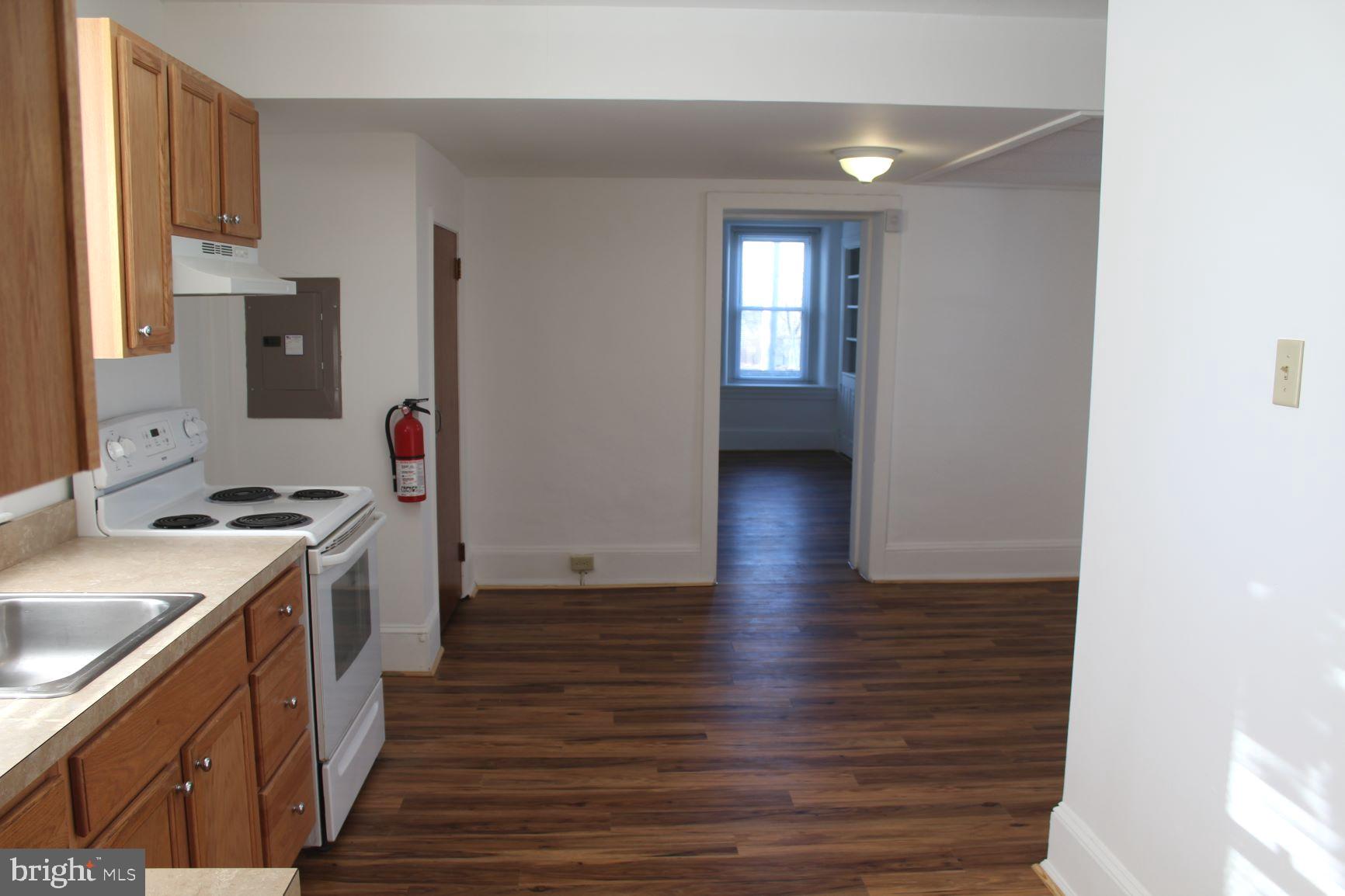 2729 # 1a Township Line Road Eagleville, PA 19403 - Photo 7 of 15 Kitchen