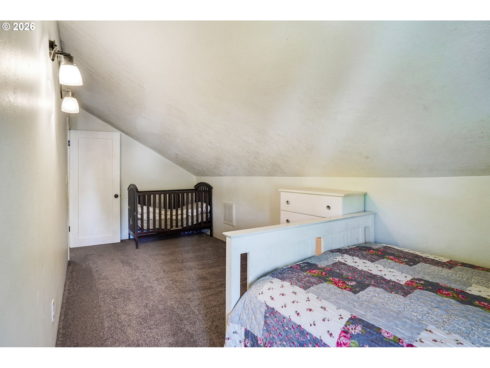 318 Koons Street Silverton, OR 97381 - Photo 33 of 48 Bedroom