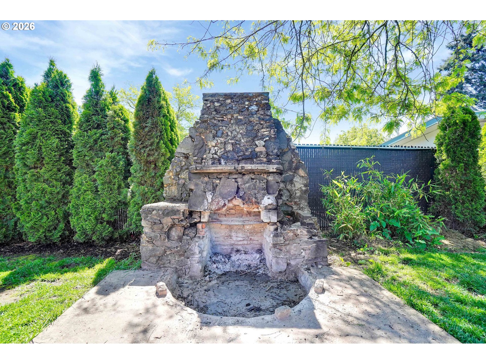 318 Koons Street Silverton, OR 97381 - Photo 42 of 48 Fireplace Outside
