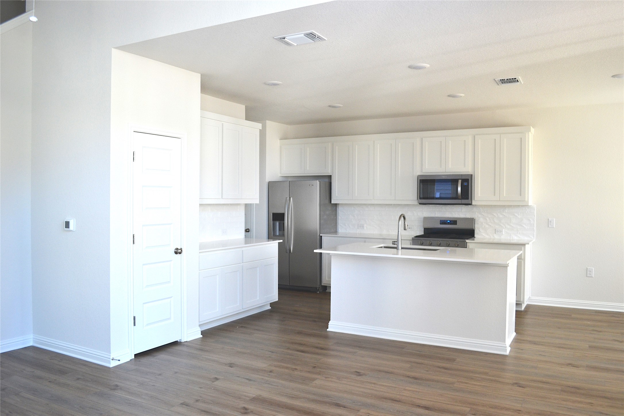 8205 Springsteen Drive, Unit 308 Austin, TX 78744 - Photo 14 of 34