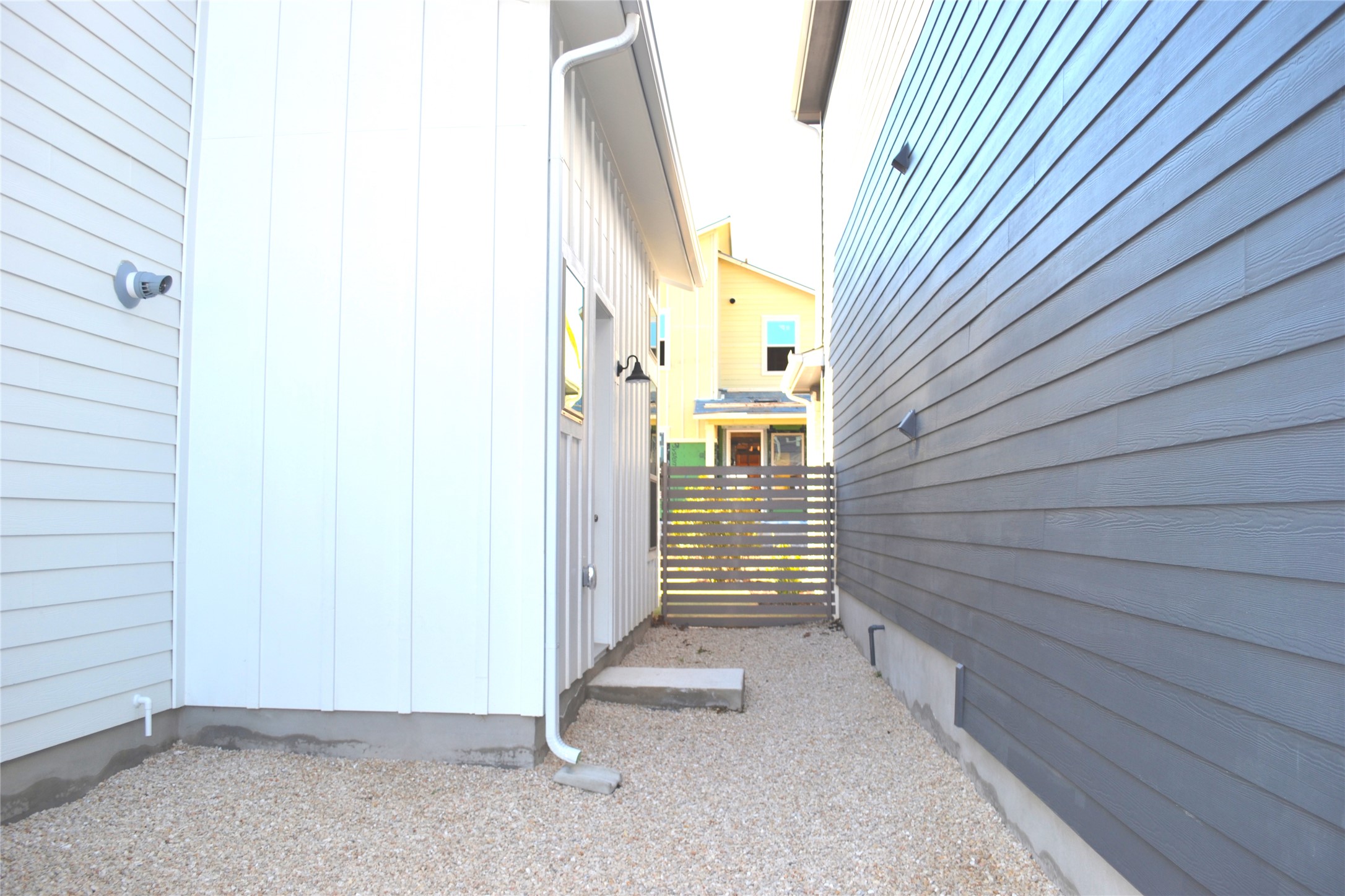 8205 Springsteen Drive, Unit 308 Austin, TX 78744 - Photo 8 of 34