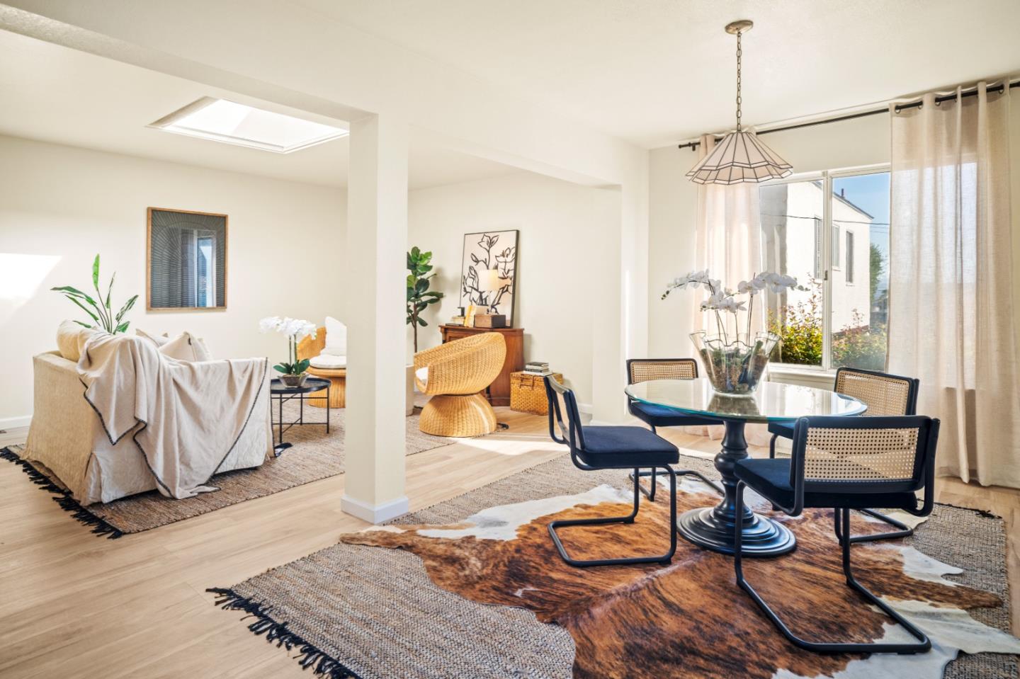 926 Roosevelt Street Monterey, CA 93940 - Photo 3 of 37