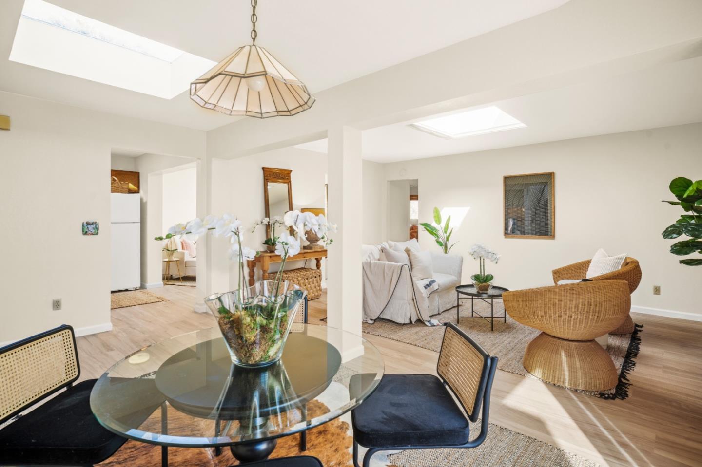 926 Roosevelt Street Monterey, CA 93940 - Photo 8 of 37