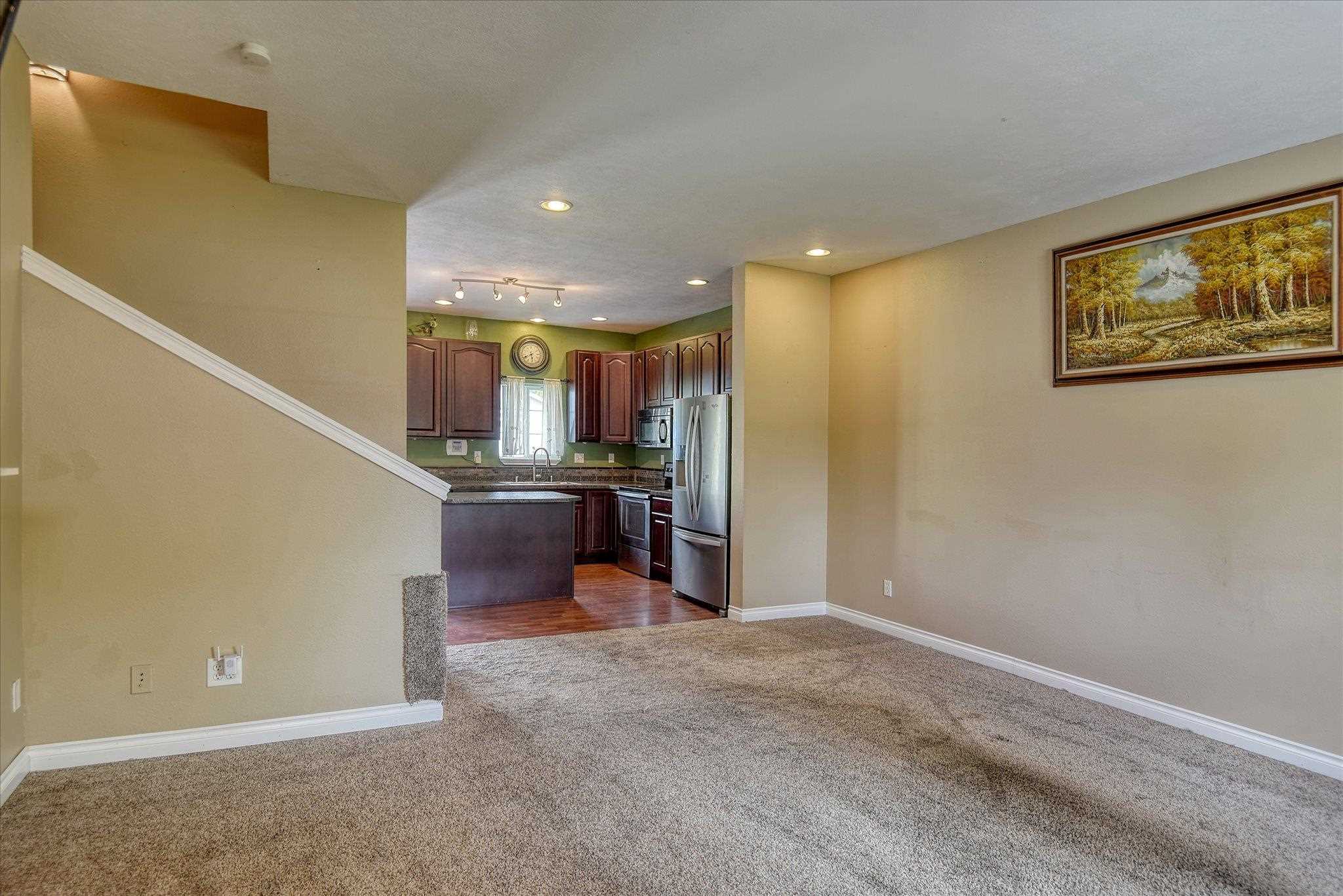 1217 South Fox Road Spokane Valley, WA 99206 - Photo 2 of 32
