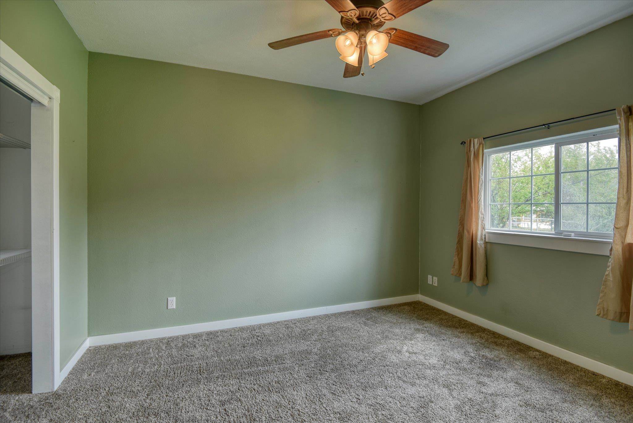 1217 South Fox Road Spokane Valley, WA 99206 - Photo 12 of 32