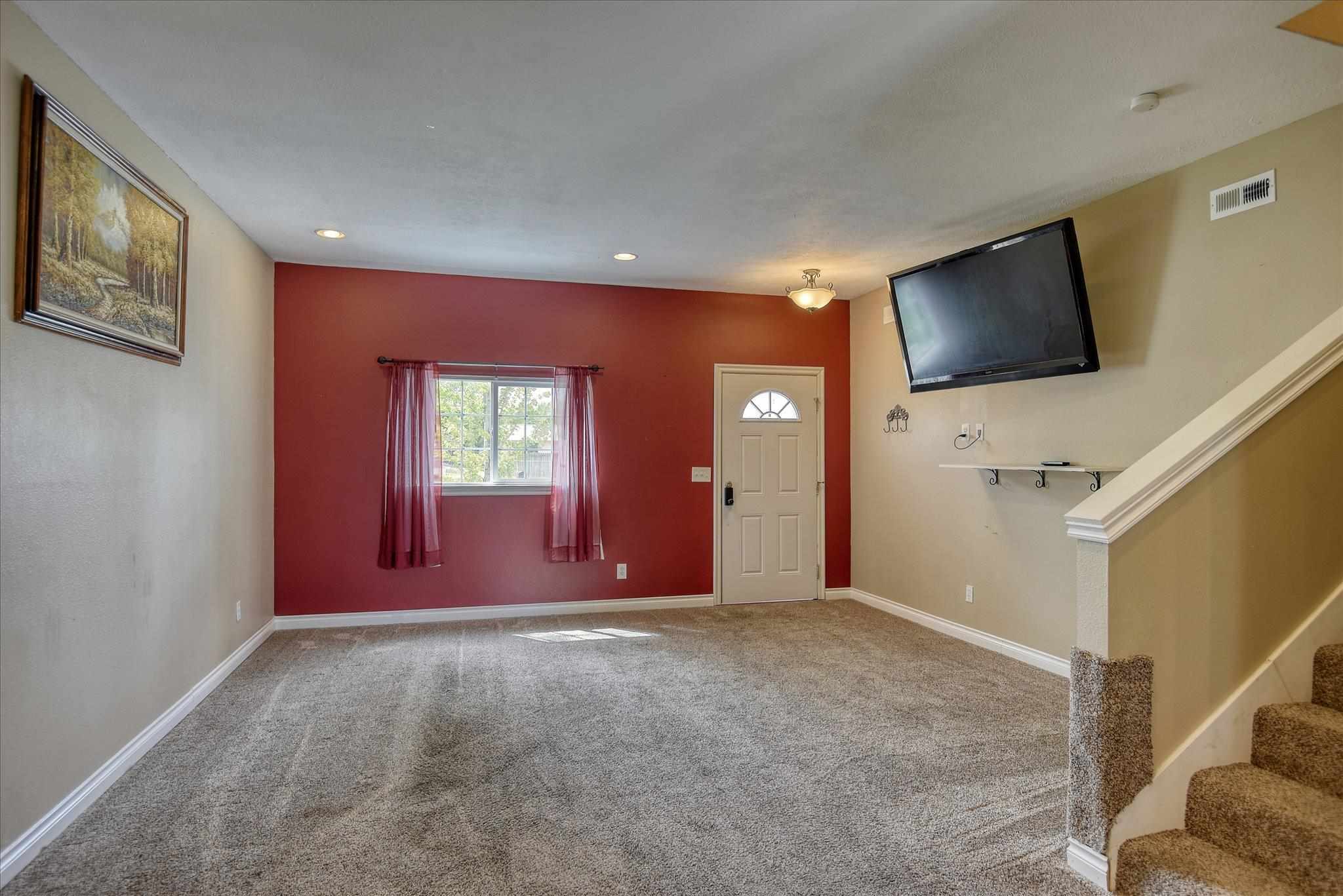 1217 South Fox Road Spokane Valley, WA 99206 - Photo 3 of 32
