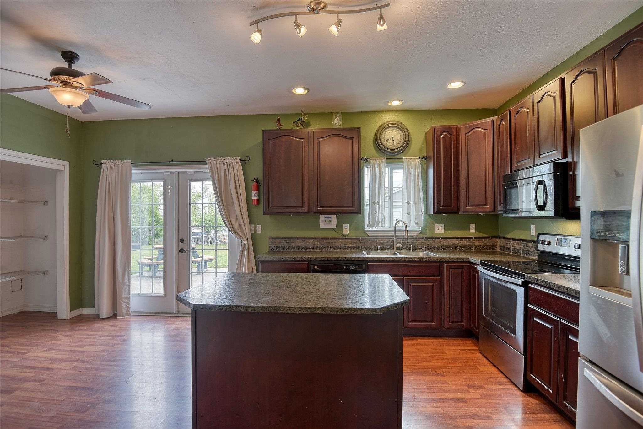 1217 South Fox Road Spokane Valley, WA 99206 - Photo 6 of 32