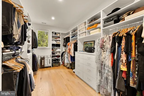 $4,100,000 | 5537 Hawthorne Place Northwest, Washington, DC 20016