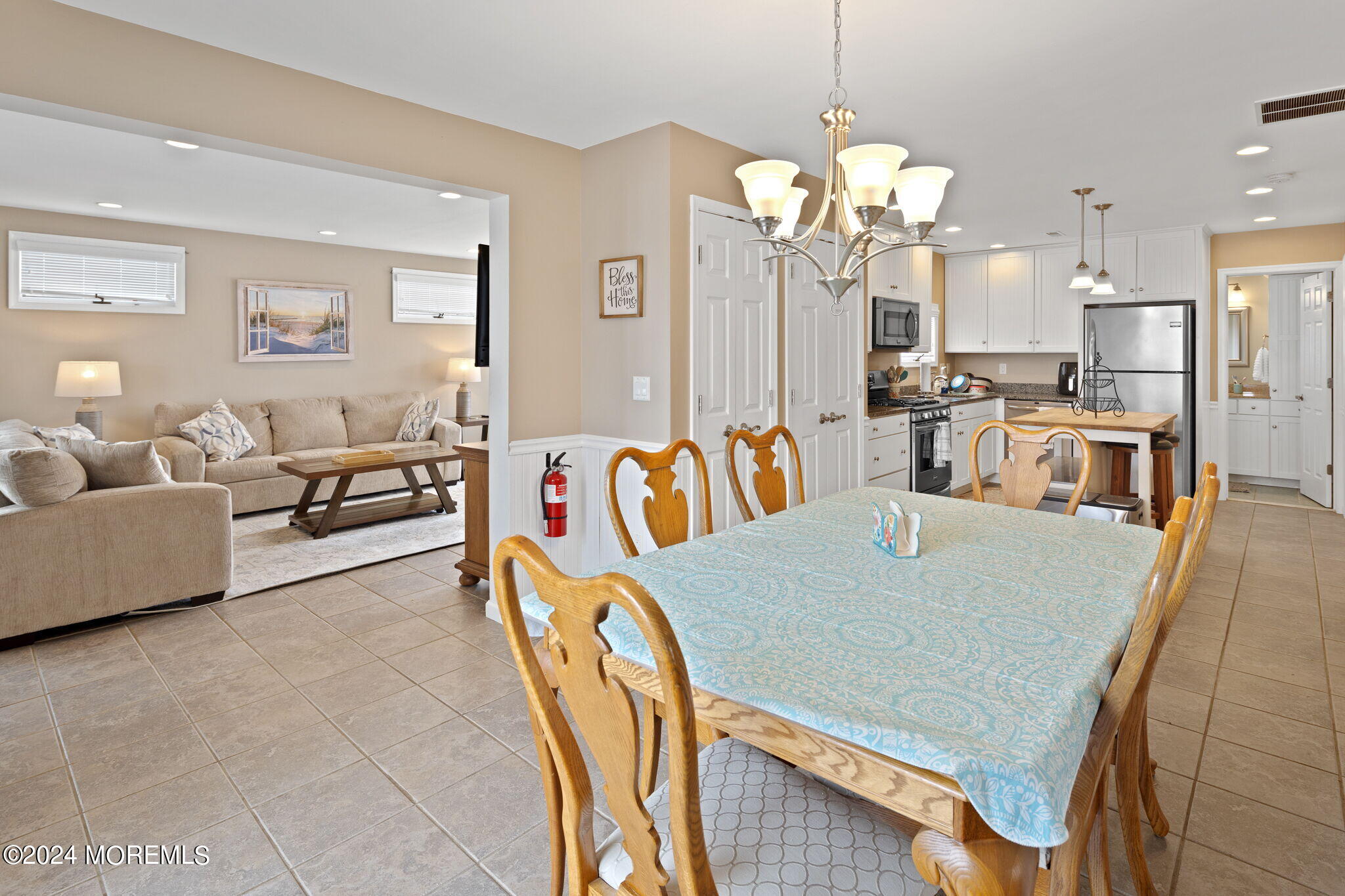 60 Mary Alice Road Manahawkin, NJ 08050 - Photo 9 of 48 016-original-photo