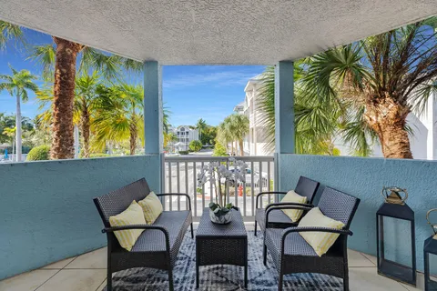 $1,295,000 | 77 Seaside N Court, Key West, FL 33040