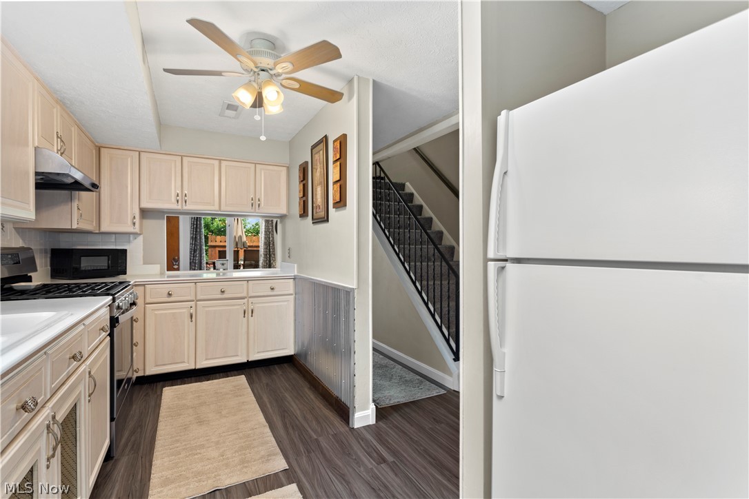 8947 West Ridge Road Elyria, OH 44035 - Photo 9 of 26 Gallery Image 9