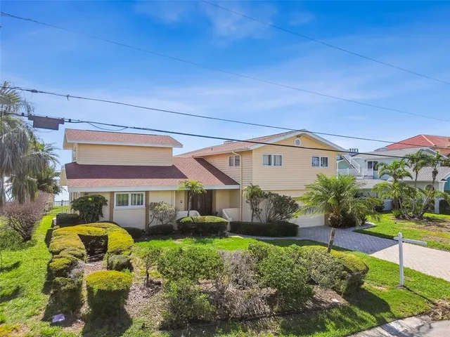 $1,950,000 | 413 Midway Island, Clearwater Beach, FL 33767