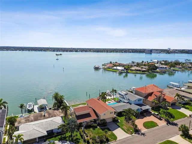 $1,950,000 | 413 Midway Island, Clearwater Beach, FL 33767