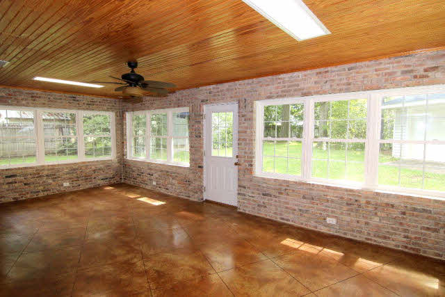 1508 4th Street Daphne, AL 36526 - Photo 8 of 27 24 x 12 Sunroom