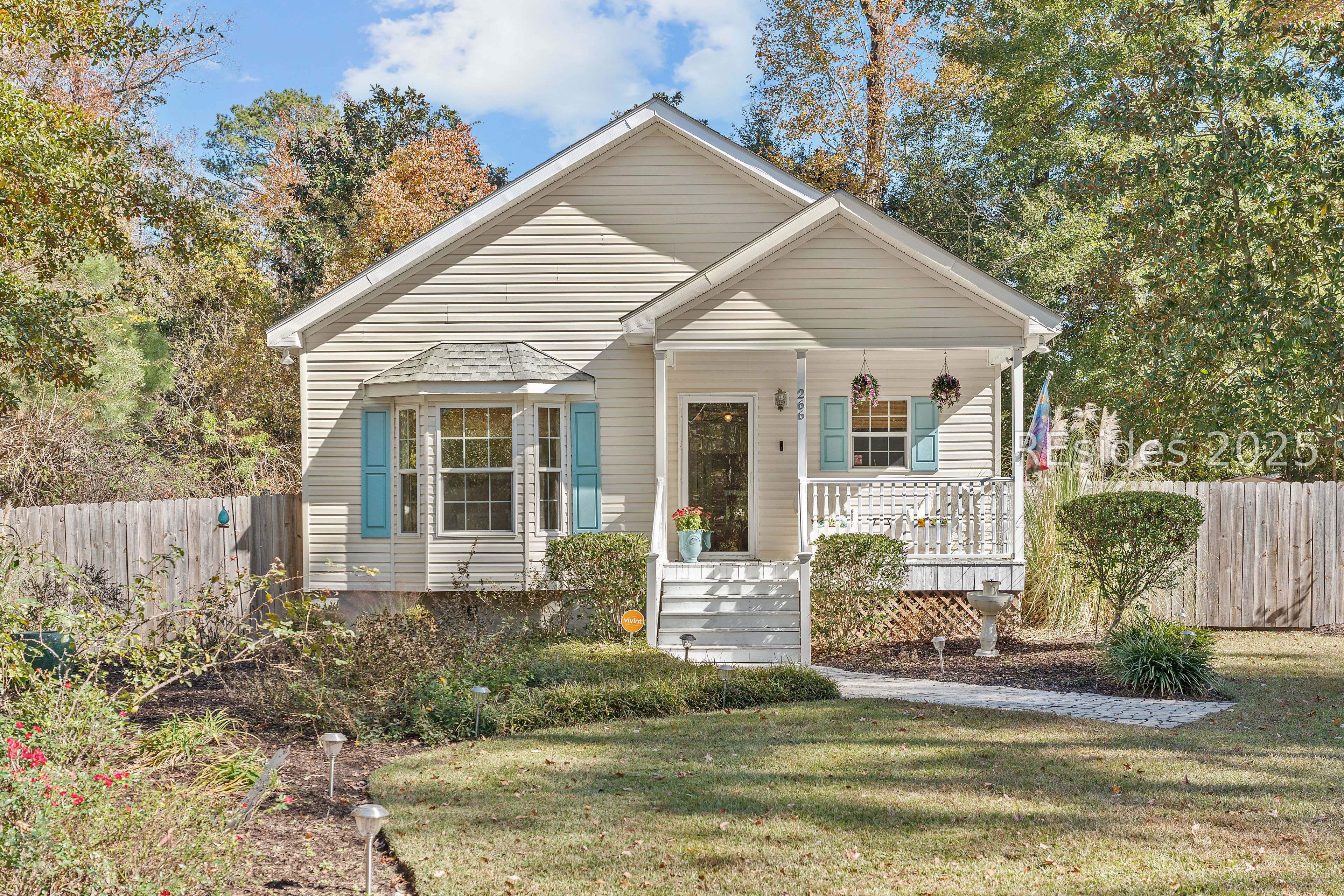 266 Wise Street Ridgeland, SC 29936 - Photo 3 of 35 View from curb