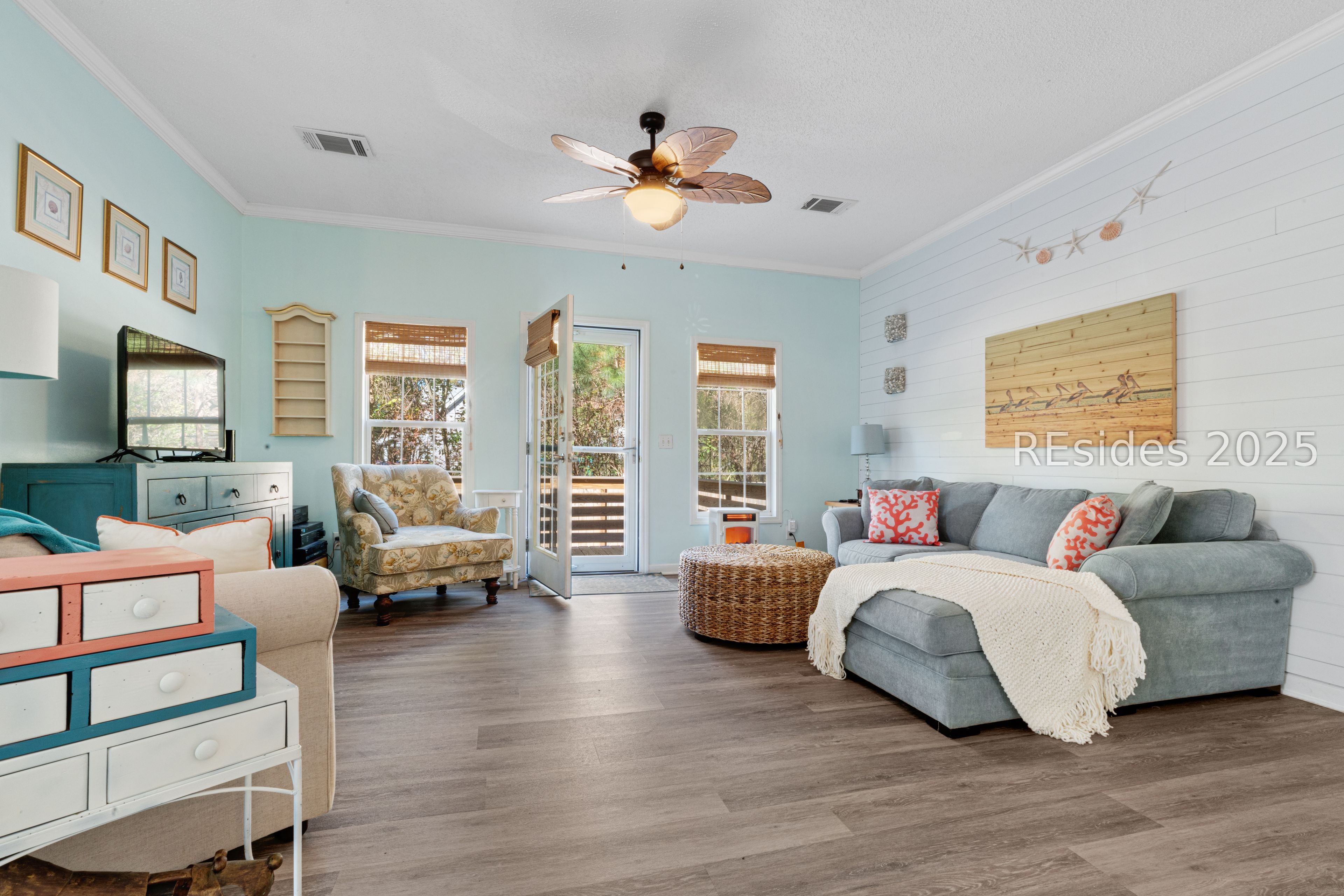 266 Wise Street Ridgeland, SC 29936 - Photo 9 of 35 Living room