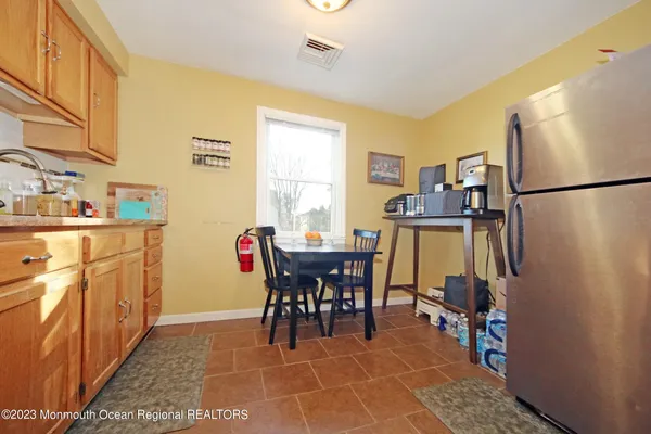 $2,000 | 14 Oldfield Place, Red Bank, NJ 07701
