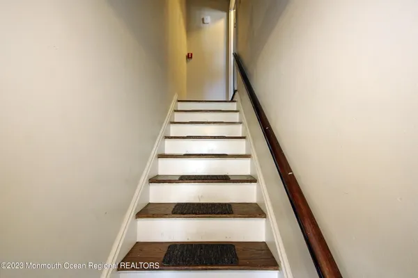 $2,000 | 14 Oldfield Place, Red Bank, NJ 07701