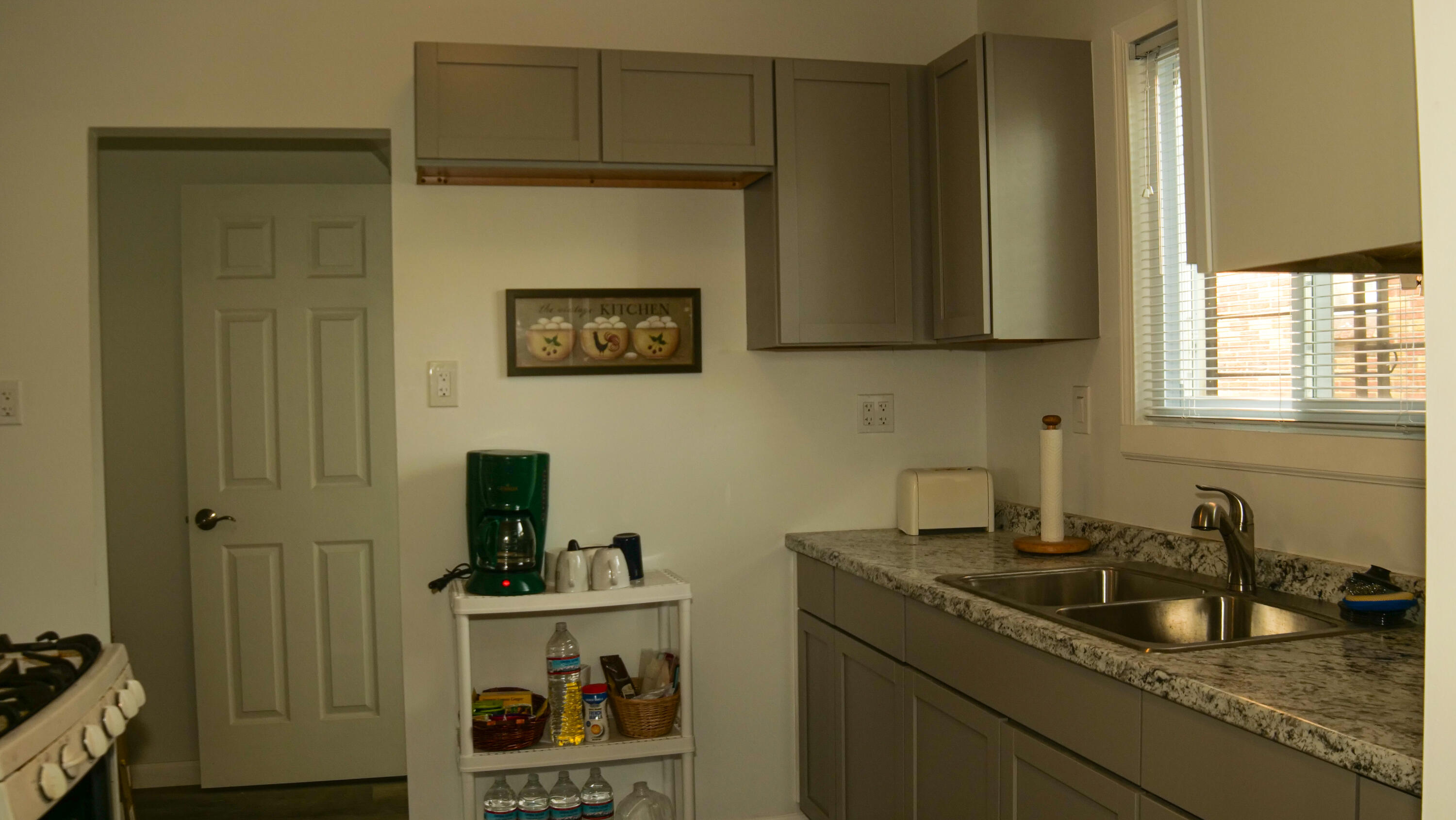 15217 Carlisle Street Detroit, MI 48205 - Photo 15 of 29 P1214315