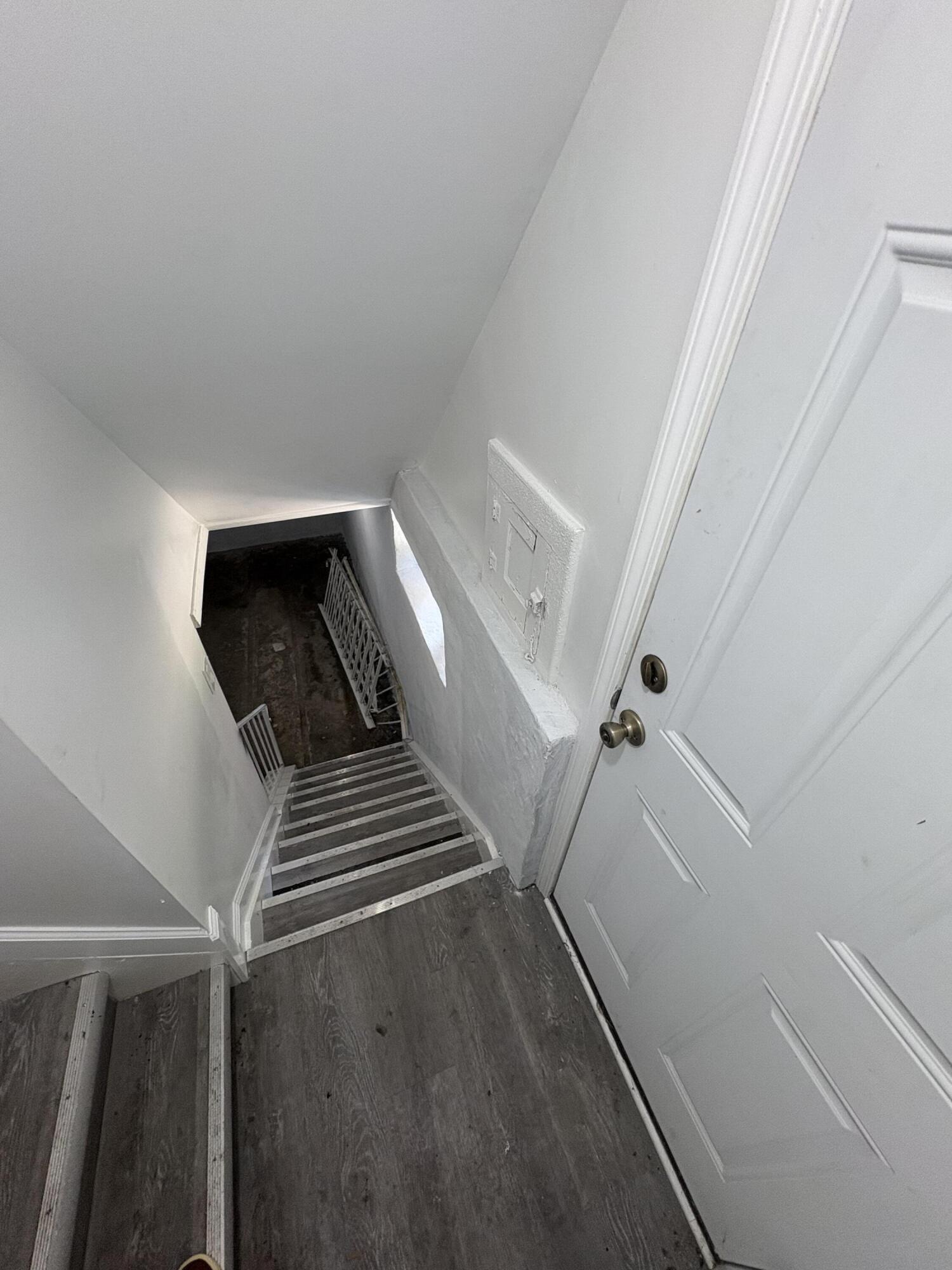 15217 Carlisle Street Detroit, MI 48205 - Photo 17 of 29 IMG_1568