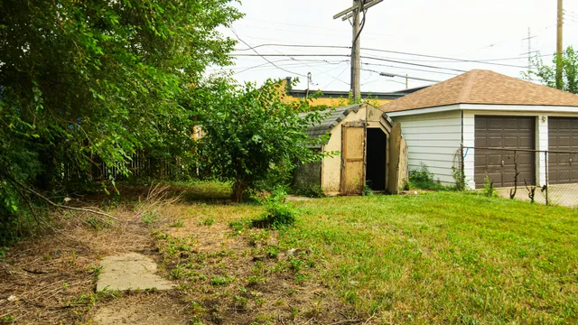 $112,000 | 15217 Carlisle Street, Detroit, MI 48205