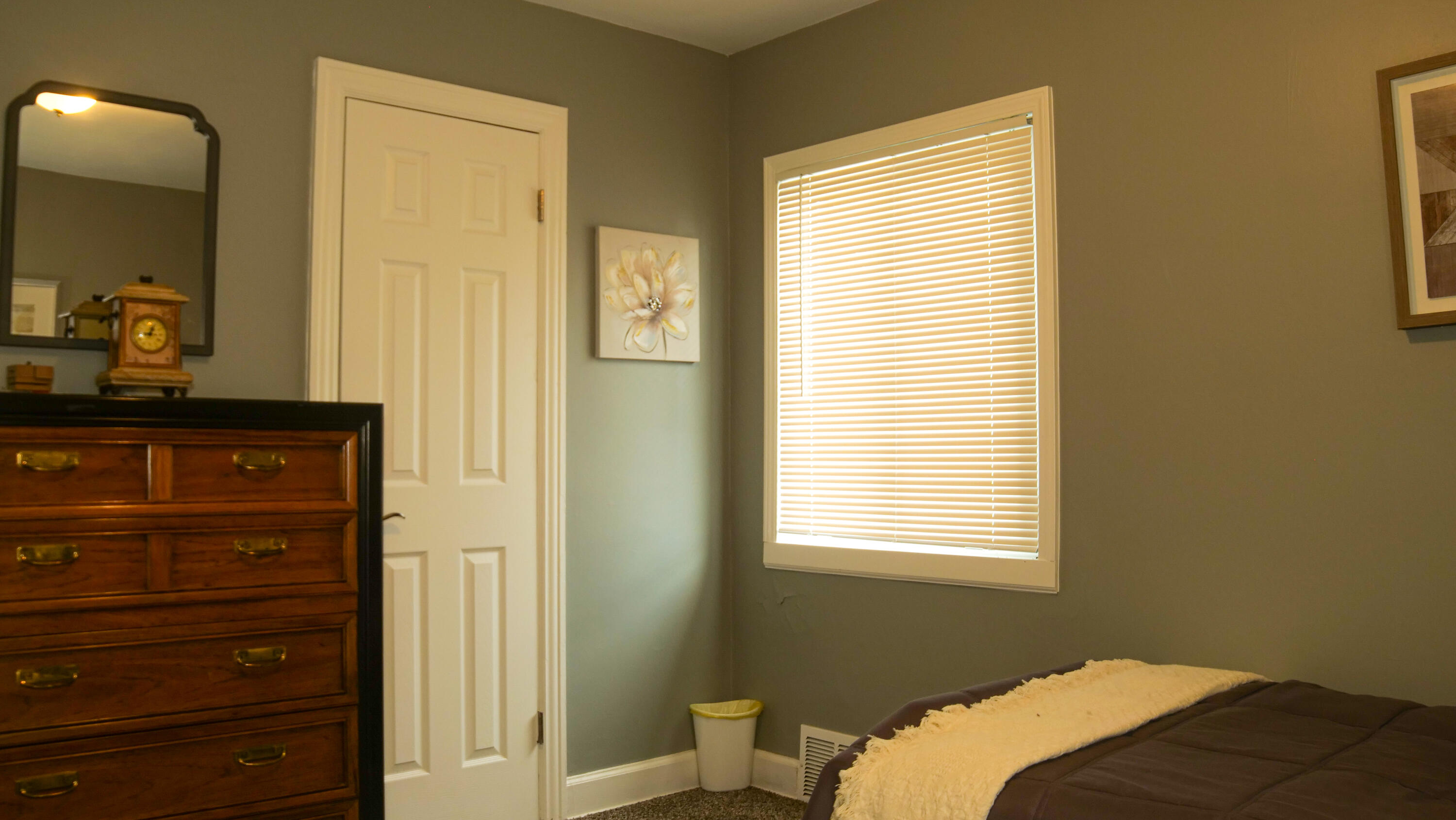 15217 Carlisle Street Detroit, MI 48205 - Photo 9 of 29 P1214249