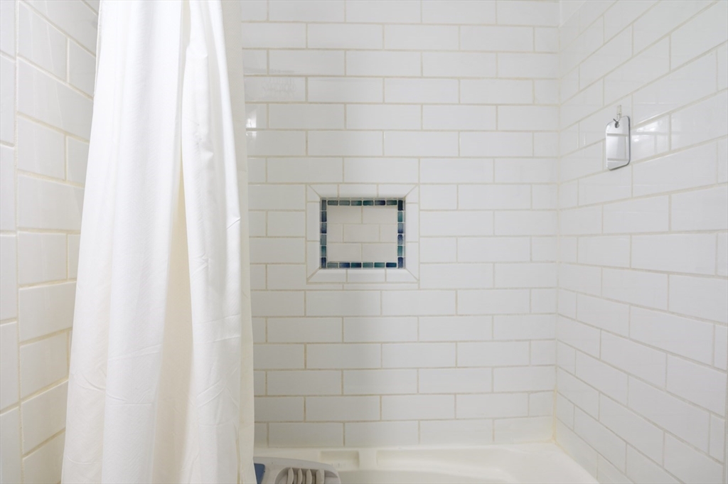 9 Mapleton Road Merrimac, MA 01860 - Photo 16 of 33 Gallery Image 16