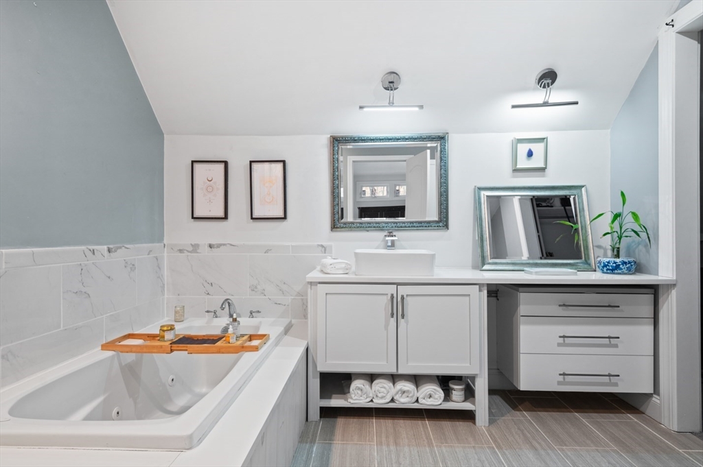 9 Mapleton Road Merrimac, MA 01860 - Photo 20 of 33 Gallery Image 20