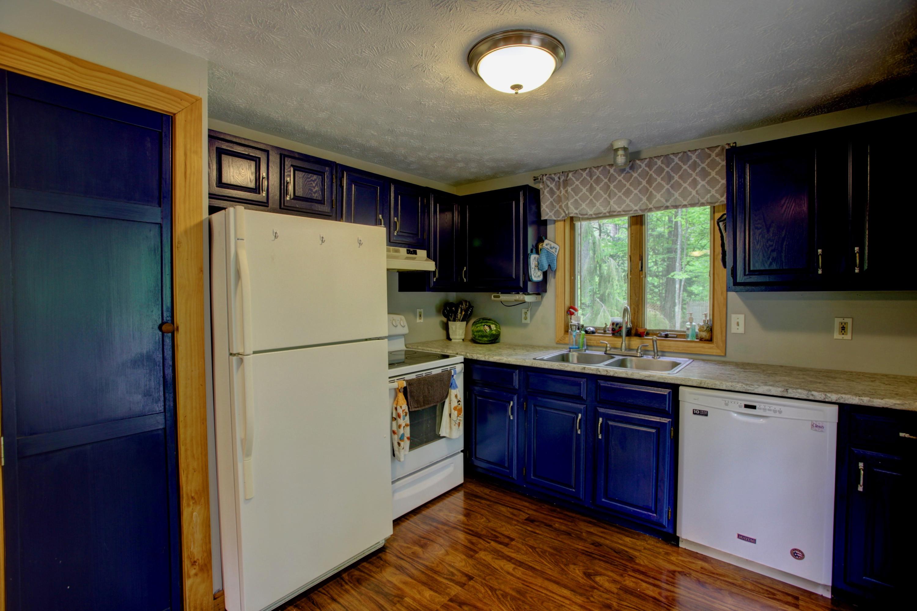 175 Old Portland Road North Waterboro, ME 04061 - Photo 8 of 29 32