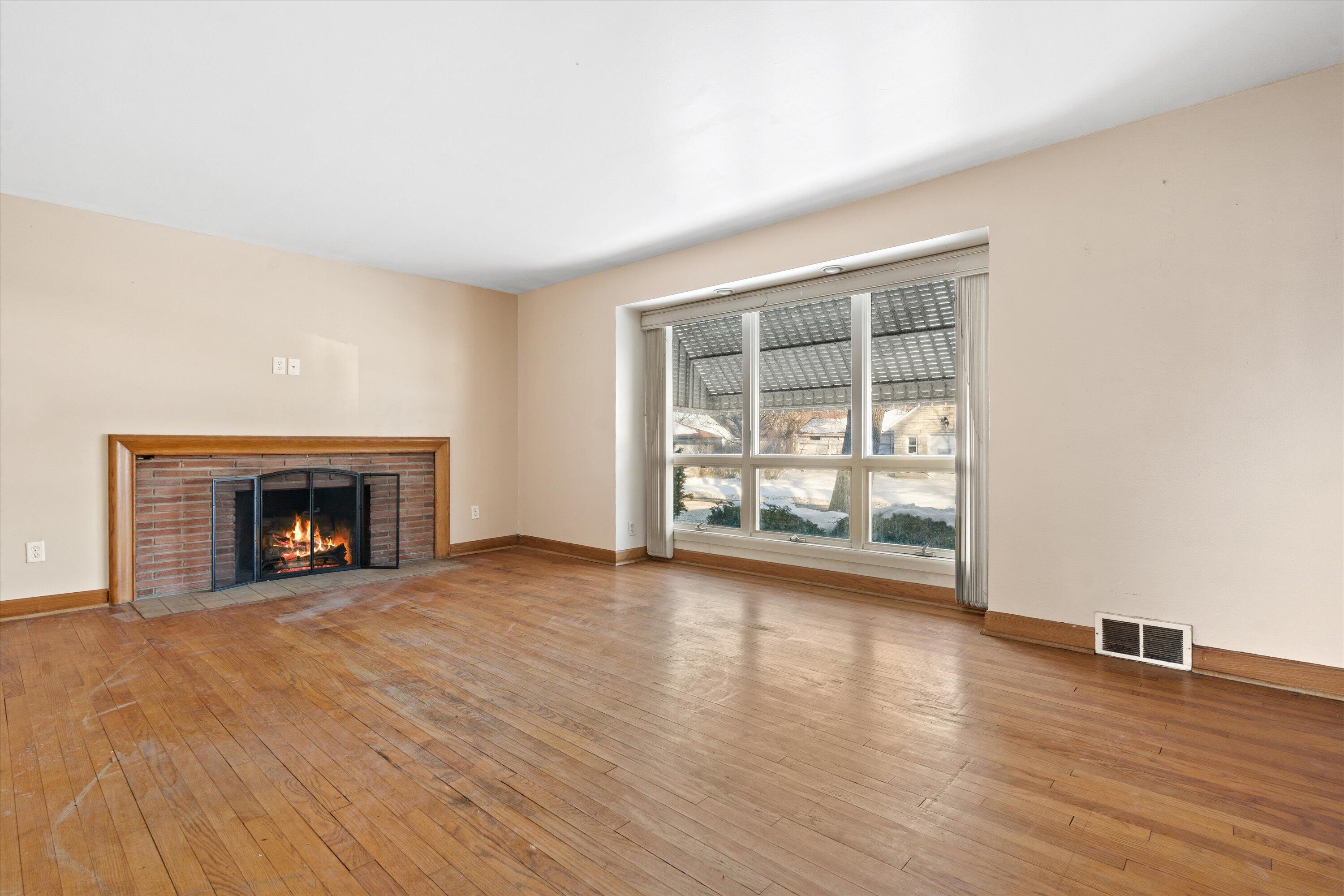 3955 North 46th Street Milwaukee, WI 53216 - Photo 13 of 25 Fireplace